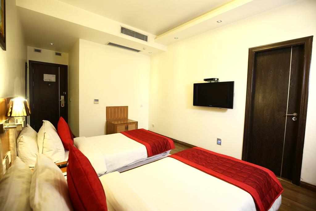 Отель Evoke Lifestyle, Delhi Нью-Дели Экстерьер фото