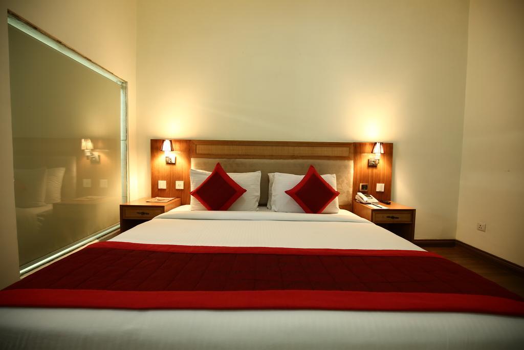 Отель Evoke Lifestyle, Delhi Нью-Дели Экстерьер фото